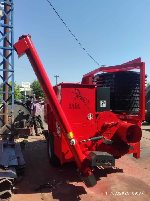 Нова модель KARADAS TR-9001   Гарбузовий комбайн для збирання гарбуза