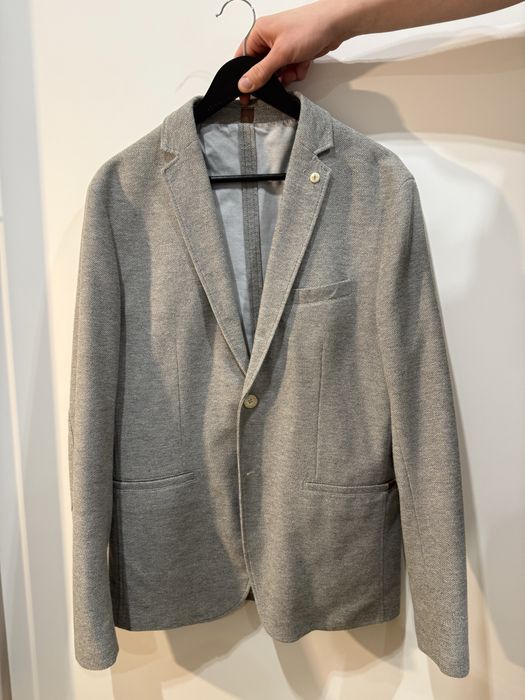 Чоловічий сірий піджак Zara