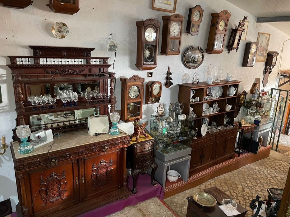 Velharias, antiguidades, artigos de segunda-mão