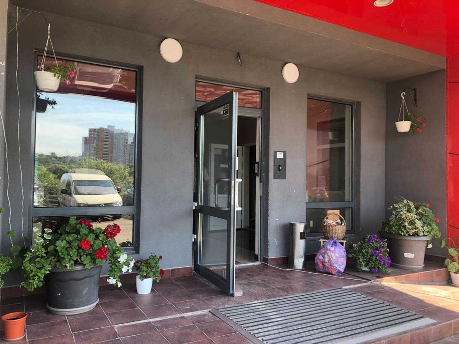 Продаж 2-кім.квартири  М Деміївська 5хв. вул.В.Брожка70 Без комісії