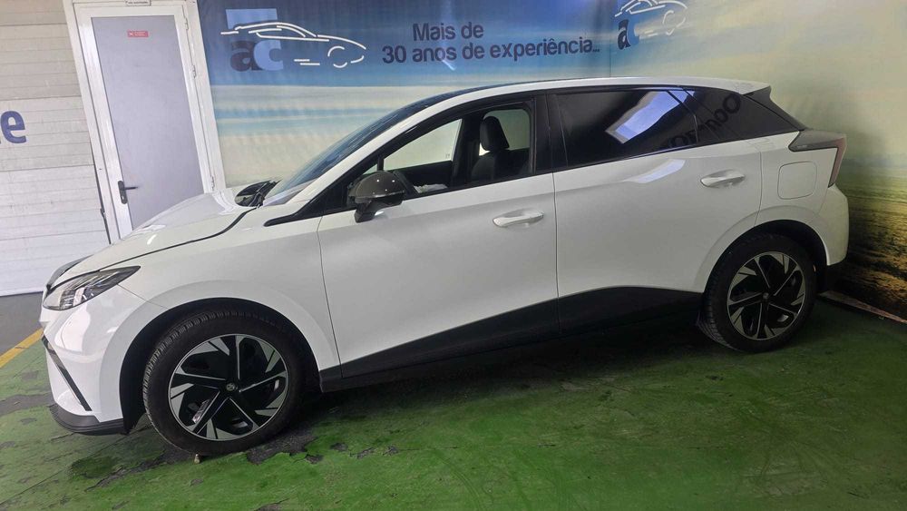 MG MG4 64 kWh  - Salvado