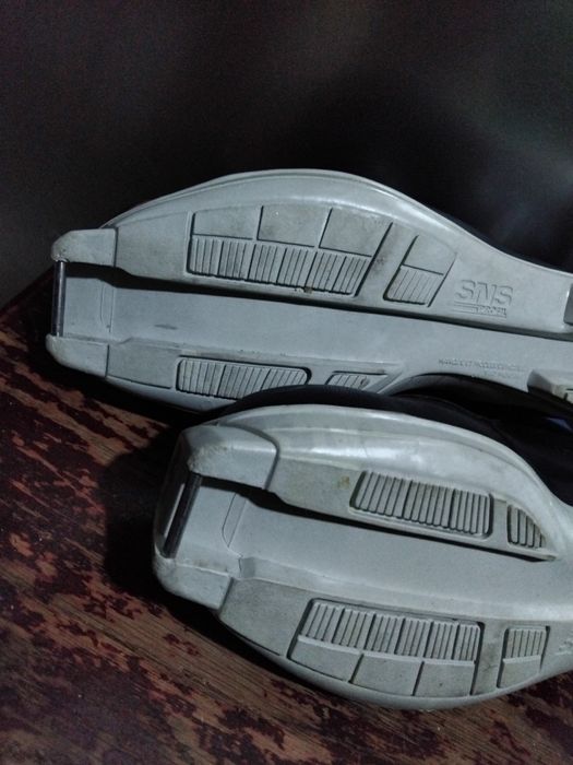 Ботинки лыжные беговые р.39-40-41