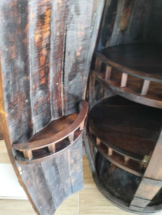 Pipa de vinho em bar