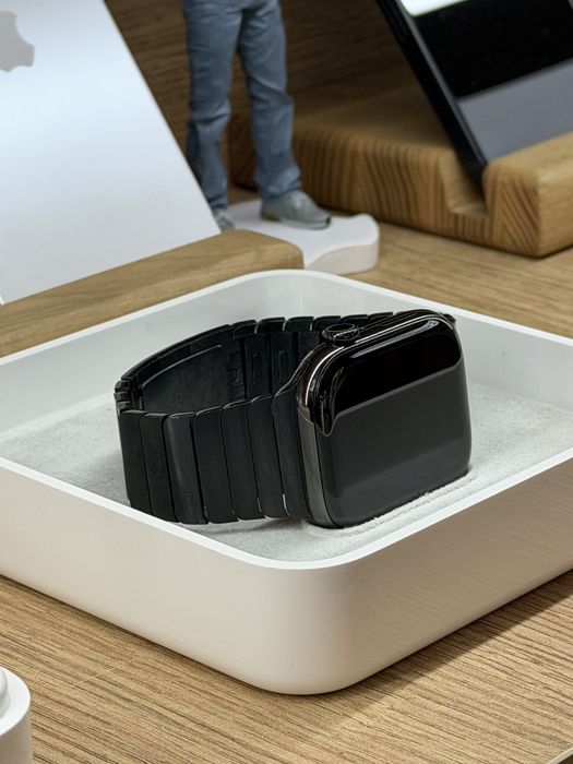 Apple Watch Series 10 GPS + LTE 46mm Slate Titanium Case Link Bracelet