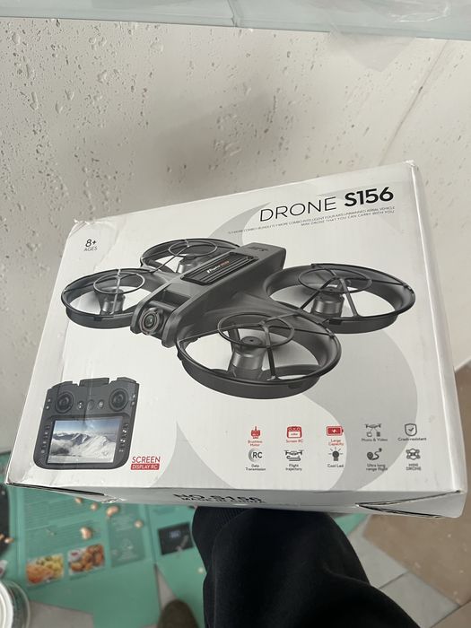 Dron sterowany S156