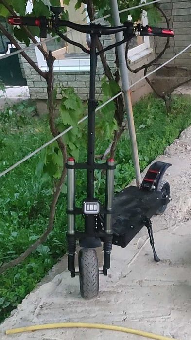 Потужний електросамокат