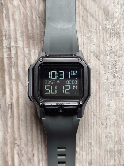 Zegarek Nixon Regulus w świetnym stanie