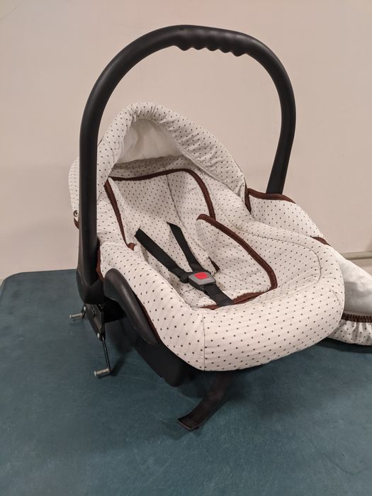 Автолюлька ( автокрісло ) б/в