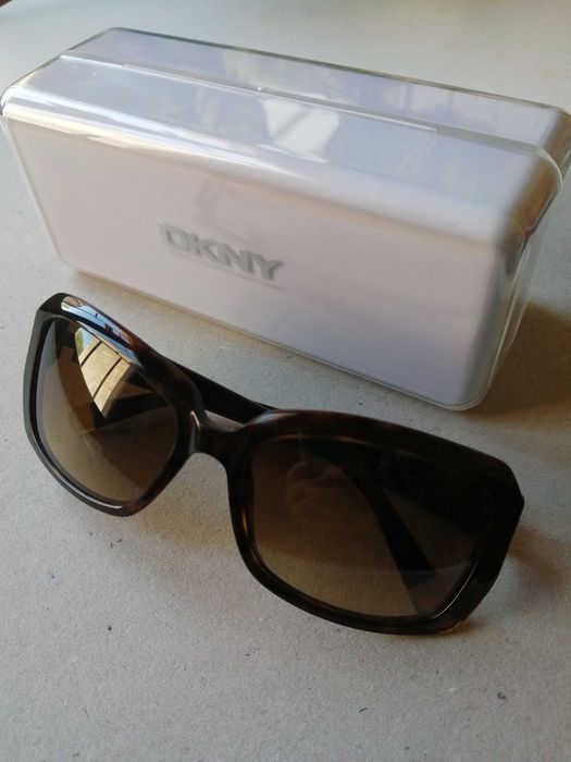 Óculos de Sol DKNY