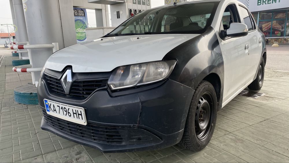 Renault Logan 2015 газ/бенз