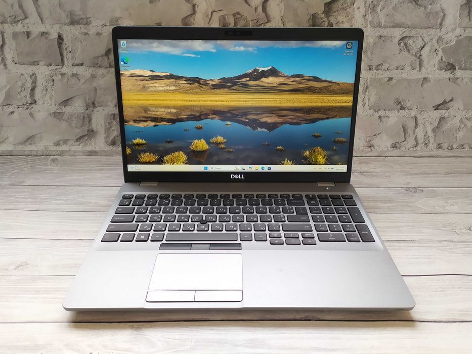 Робоча станція Dell Precision 3551 i7-10850H/16GB/512GB/NVIDIA 4GB