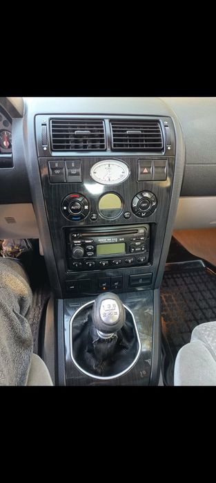 Ford mondeo 1.8 benzyna