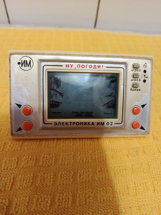 Электронная игра,,Ну погоди" (как донор)