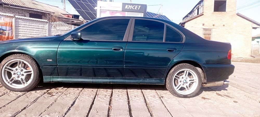 Продам БМВ е 39 М62 б35, решетка, скилет Ауди e-tron