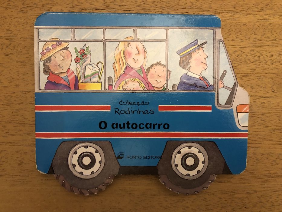 Colecção Rodinhas / O autocarro + O tractor