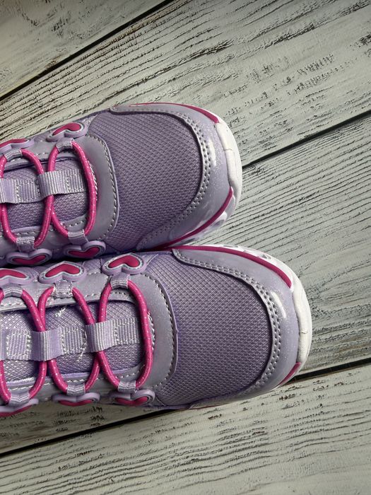 Продам ботинки Skechers 33.5,35 размеры