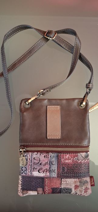 Bolsa da Anekke, para usar a tiracolo
