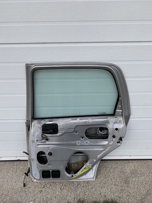 Porta de trás direito corsa b 5p (99)