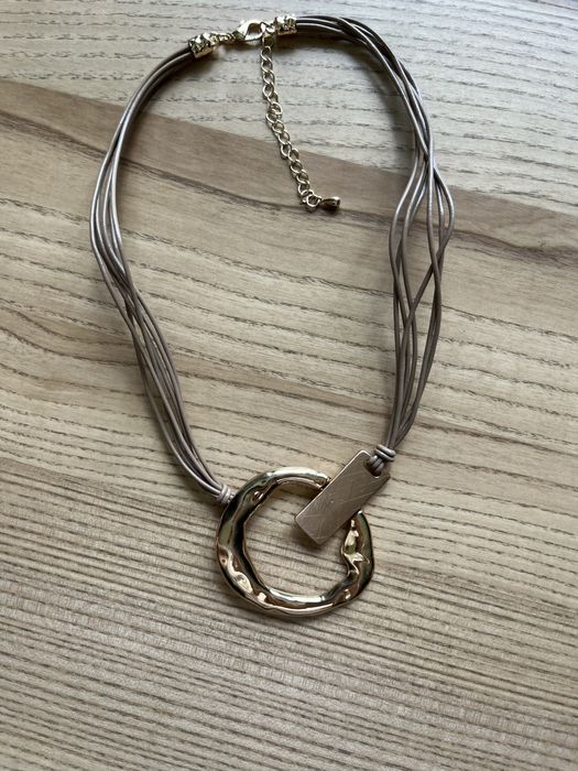 Кольє, підвіска, Прикраса на шию