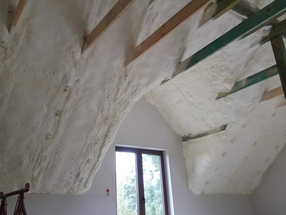 Pianą PUR Ocieplanie Ocieplenie Docieplanie Docieplenie Pianą Pianką