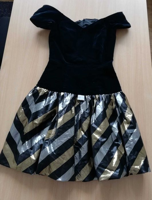 C&A wieczorowa sukienka gorsetowa odkryte ramiona vintage 34