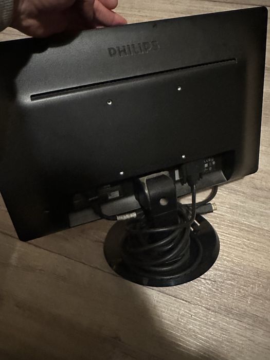 Монитор philips