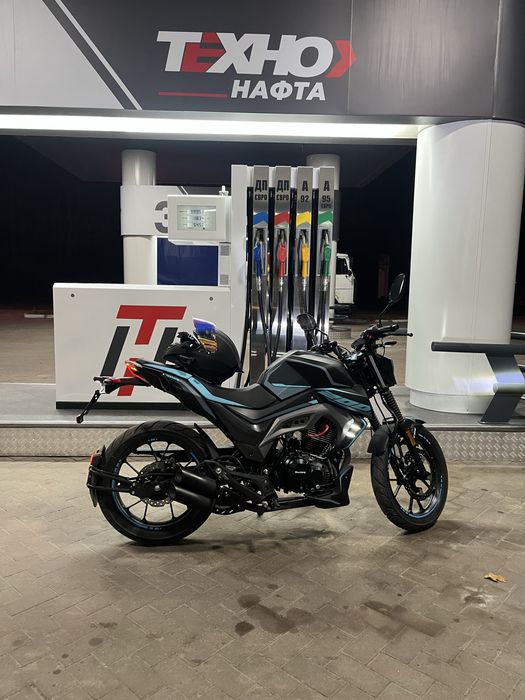 Продам мотоцикл мустанг ст200