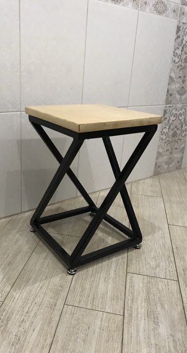 Стільці в стилі лофт