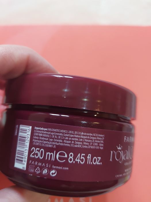 Creme de Corpo Vegan com Manteiga de Karité  Linha Cereja da Farmasi