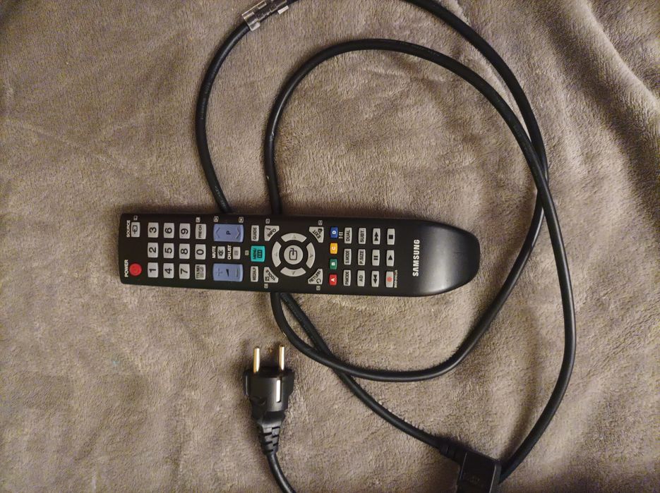 Telewizor  37 całi uszkodzony