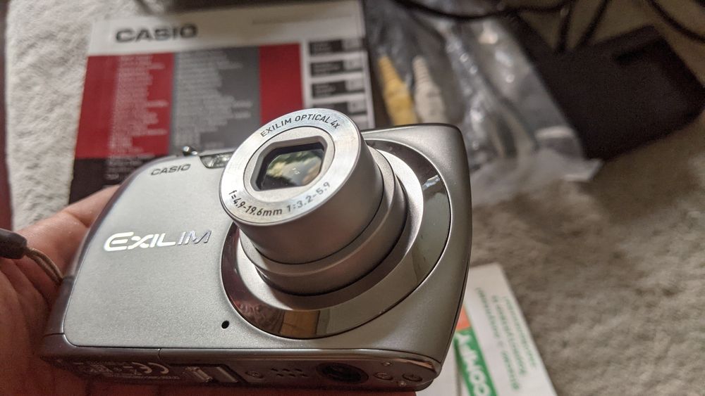 Casio Exilim EX-Z350 фотоапарат