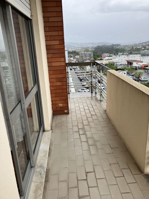 Apartamento p/v centro Penafiel MOBILADO