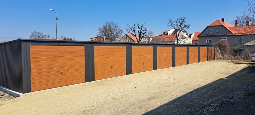 Graraż Duży 22m2