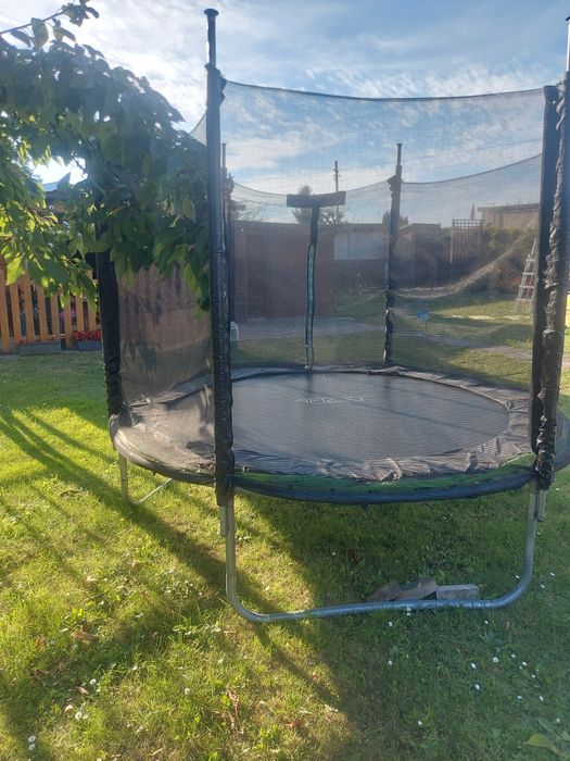 Trampolina dla dzieci