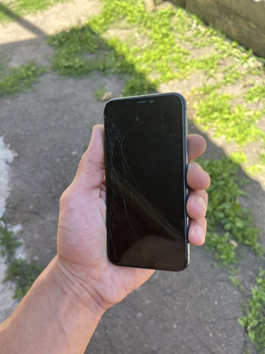 Iphone 11 pro на запчастини або відновлення!