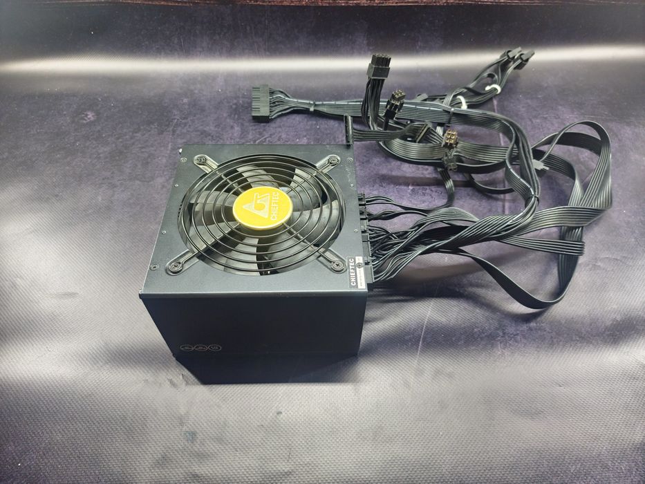 Блок живлення chieftec pps-750c 750w 80+ gold