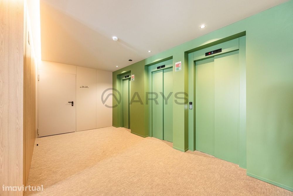 Apartamento T0 Novo em condomínio fechado com Varanda