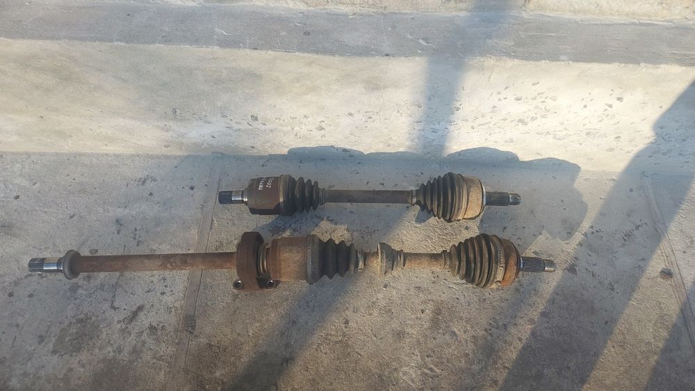 Піввісь передня права та ліва Honda CR-V 2010-2016 2.2 дизель 150 к.с.