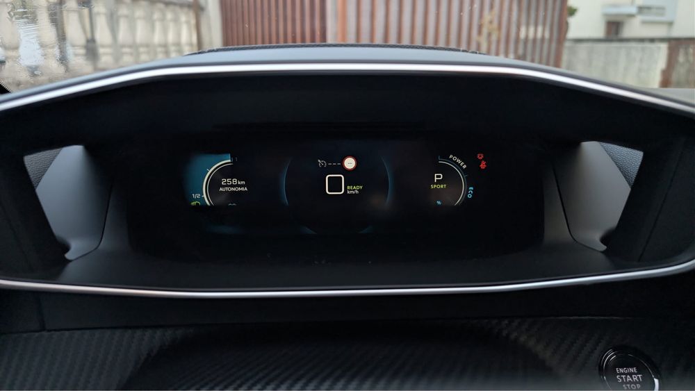 PEUGEOT e208 GT line 50kWH