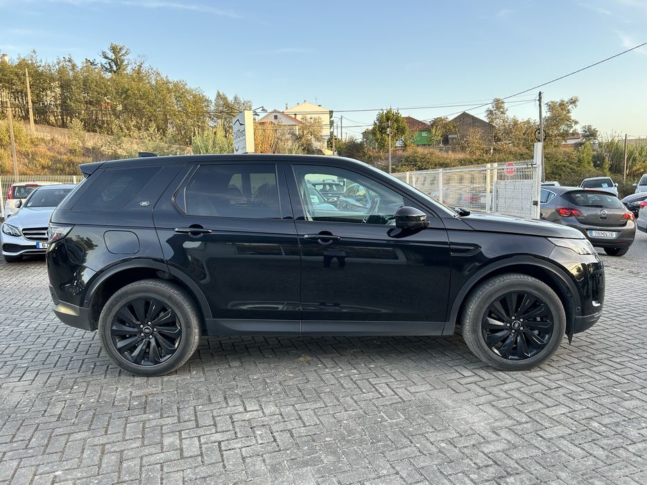 Land Rover Discovery Sport P300e — photo 4