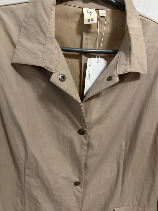 Жіночий тренч Uniqlo