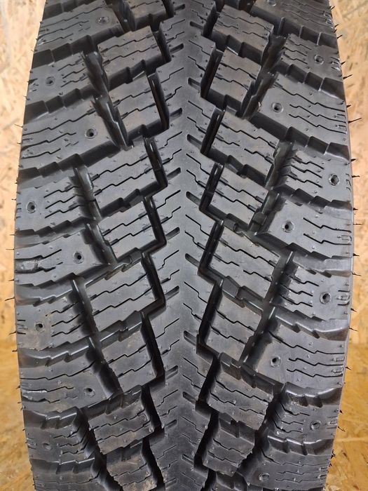 Opony wzmacniane 225 65 R16C