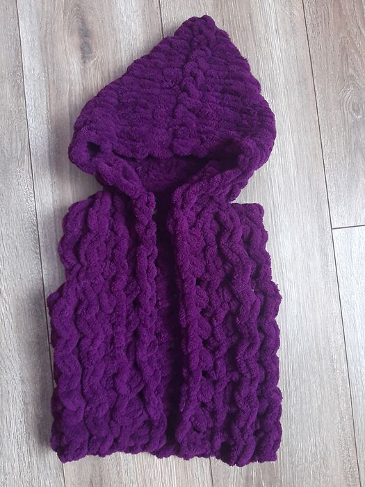 Дитяча безрукавка з капішоном