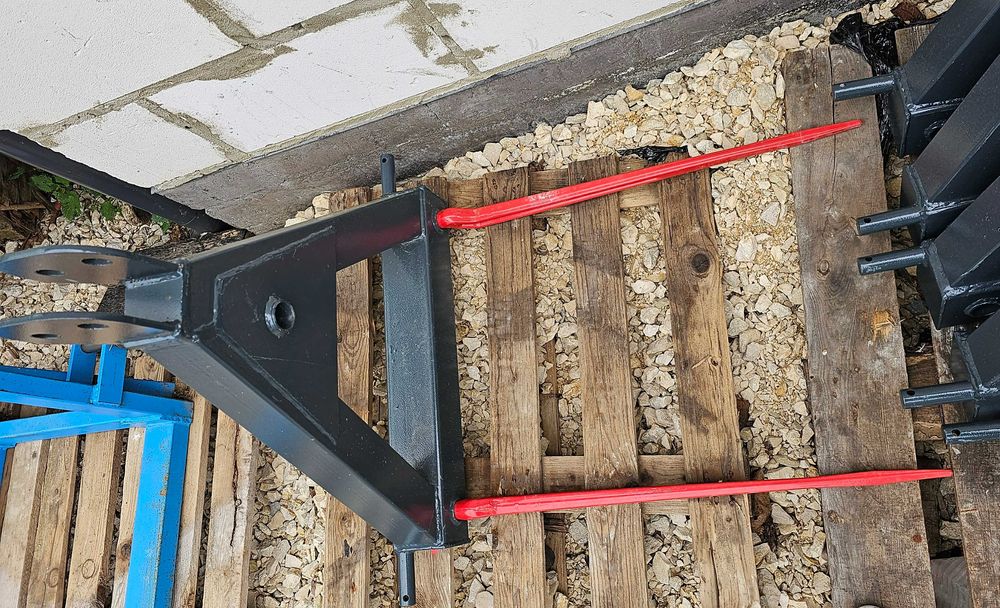 widły / podnośnik do bel bali na tył ciągnika 2 lub 3 kły - DOWÓZ