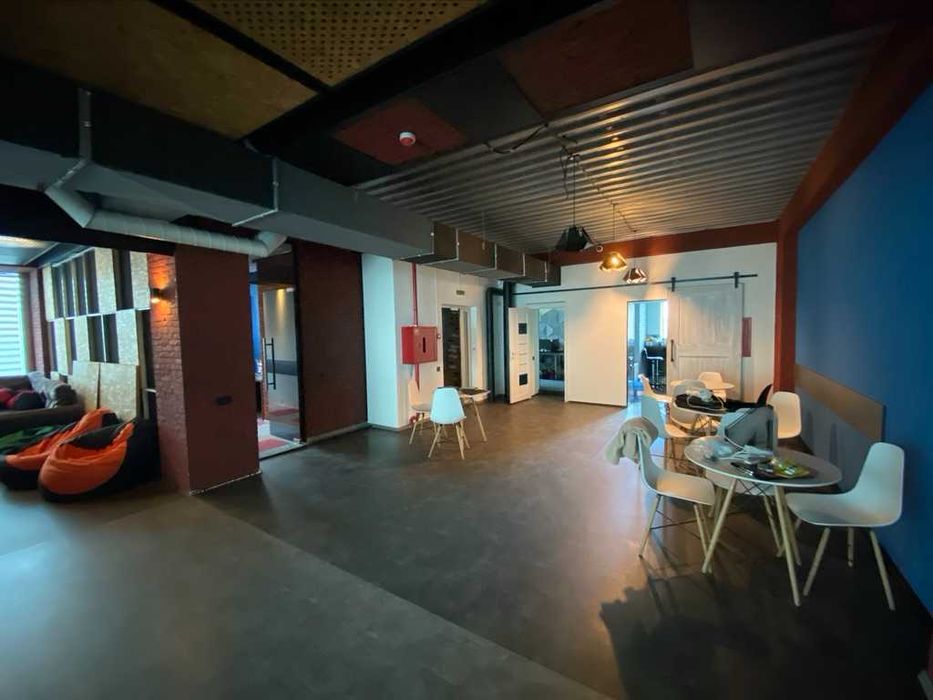 Оренда офісу 450 м² у бізнес-центрі "Маяковський", 11 поверх.