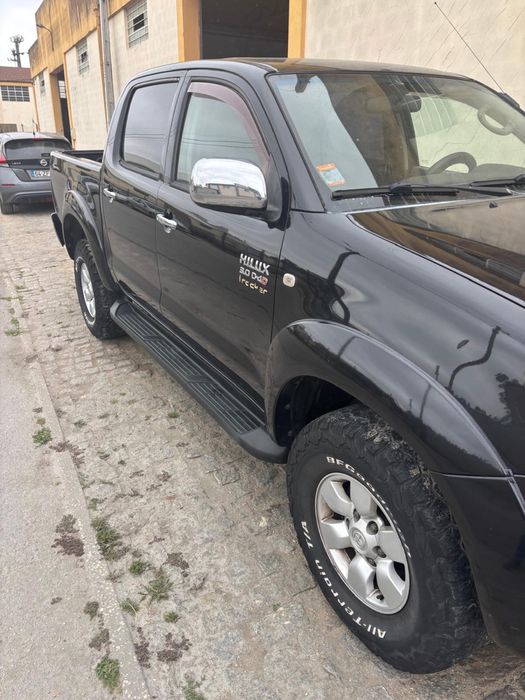 Toyota Hilux 3.0 D-4D Tracker — Cabine Dupla 4x4