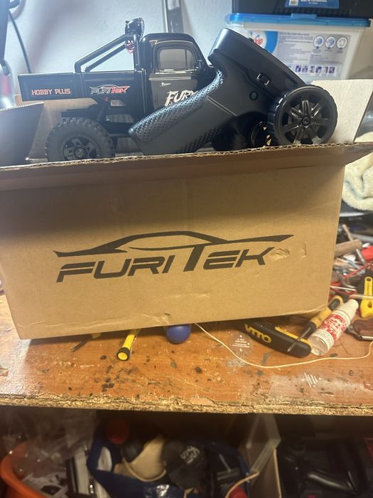 Scale furitek 1/18 novo