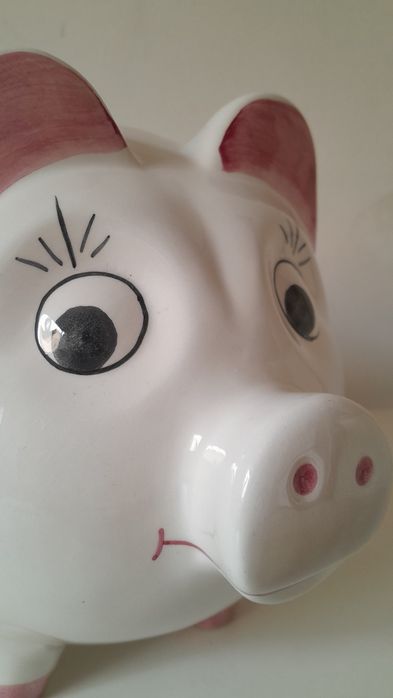 Mealheiro pintado á mão.