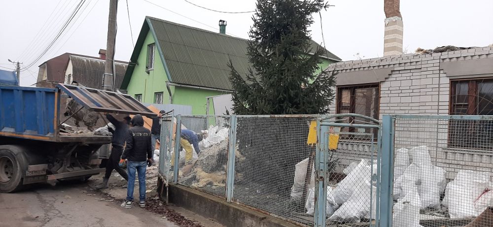 Вивоз хлама веток корни