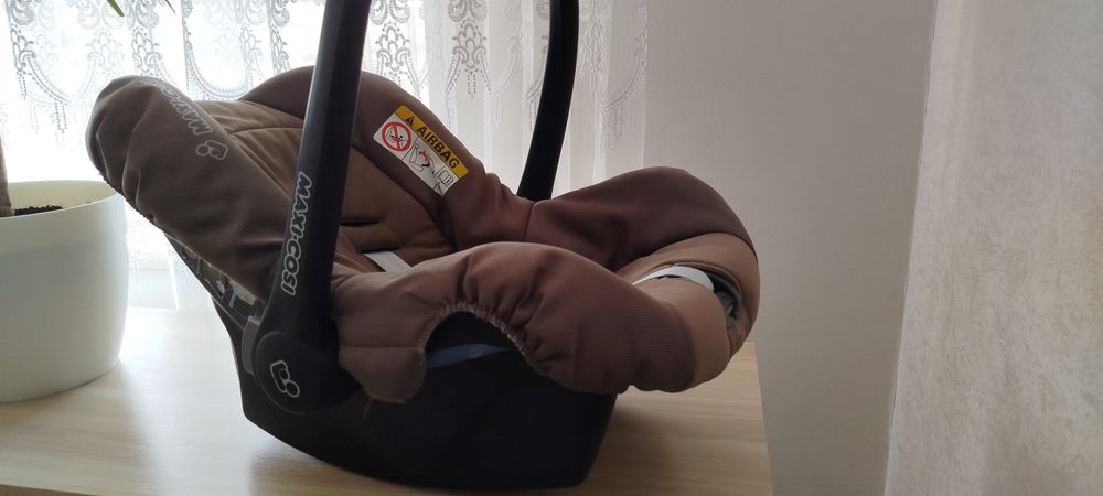 Автолюлька для немовлят.